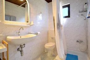 Holiday Home Ornig - Image 3
