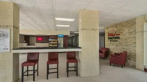 North Aurora Hotel - Image 3