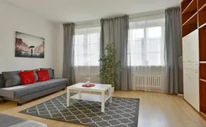 Town Hall Apartment - Image 3