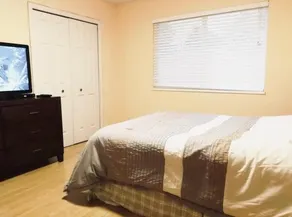 Richmond Blundell Apartment - Image 4