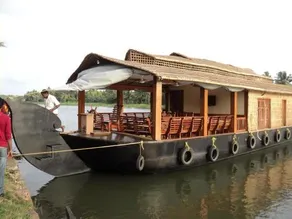 Shivaganga Houseboat - Image 2