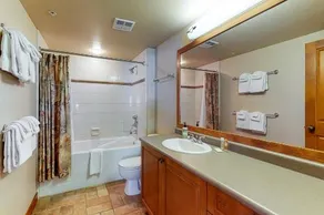 Eagle Springs West 102: Song Sparrow Suite - Image 2