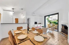 Lou AmouriÃ© Charmante maison avec terrasse - Image 5