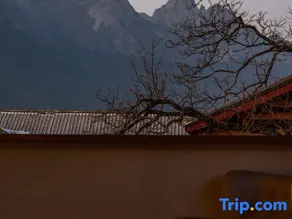 Snow·Wanfeng Valley | Golden Peak View·Snow Mountain View Villa (Baisha Ancient Town Branch - Image 2