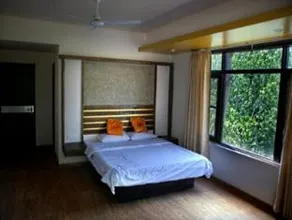 Grand Kashmir - Image 2