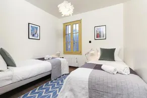 CHALET SUISSE - Central Chamonix - sleeps 4 - Image 3