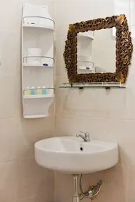 Patong Wannee Hotel - Image 3
