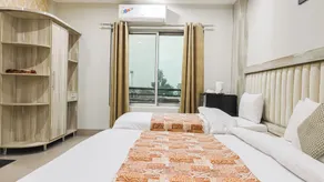 Crown Inn Hotel Multan - Image 3