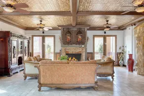 Keys Creek by Avantstay Sleeps 42 Luxury Estate - Image 3
