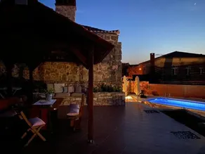 Villa Kate -with pool and BBQ - Image 3