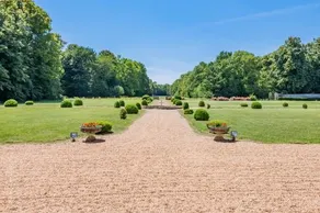 Chateau De Denonville - Image 5