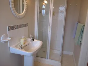 O'Briens Apartments - Image 5