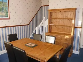 Victoria Cottages - Image 2