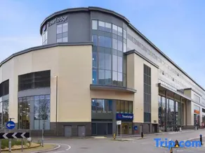 Travelodge Redhill Town Centre - Image 1