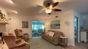 A Alluring Sea Home - Image 4