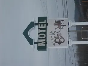 Motel Cle O Spa Inn - Image 5