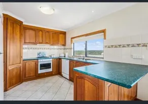 Rocks Retreat House With Sea Views - Image 3