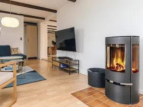 Cozy Vacation home near Lake - Image 3