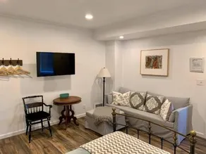 The Phoenix Inn - Image 5