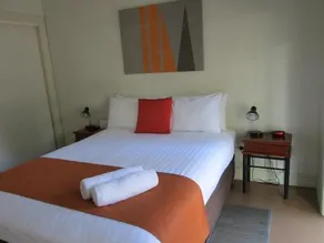 Breezes Apartments - Image 4
