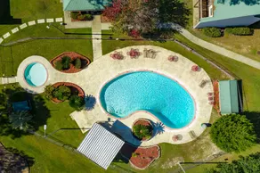Crown Resorts at Hickory Hills - Image 5