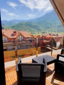Apartament dúplex amb vistes al Pirineu català - Image 2