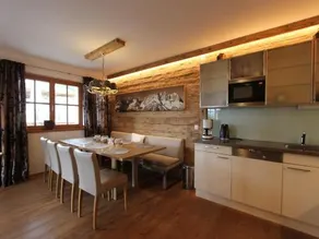 Panorama Chalet 8 - Image 3