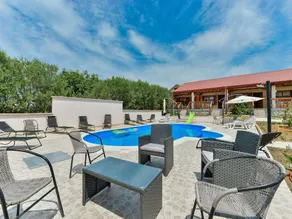 Pleasant Holiday Home in Polača with Swimming Pool - Image 5