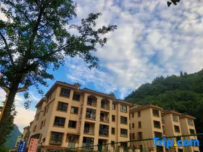 Loushanguan Weijianshan Chinese Inn - Image 3
