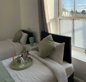 Edenderry Luxury Apartment Retreat - Image 5