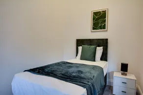 Lovely 1-bed Apartment in Wigan - Image 5