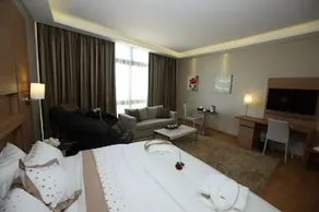 Heaven Hotel - Image 3