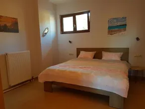 Countryside Apartment - Image 2