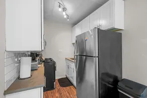 Stunning 1-Bedroom Apt in Chicago - Image 4