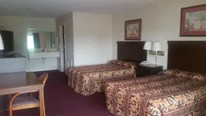Regency Inn - Image 3