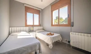 R138 Casa Jessy con gran jardin, piscina y AC - Image 3