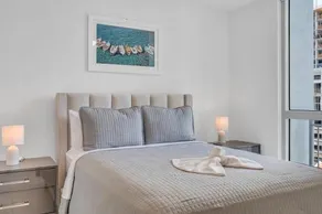 Modern 2 Bed Mins from Brickell With Free Parking - Image 4