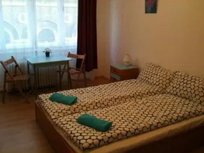 Caterina Hostel and Guesthouse - Image 2
