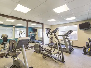 La Quinta Inn & Suites by Wyndham Central Point - Medford - Image 4