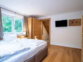 Cozy Chalet in Bruck an der Großglocknerstraße with Sauna - Image 2