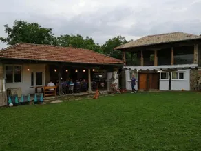 Runya Lodge - Image 2