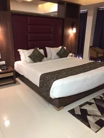 Hotel Shiv Palace by OYO - Image 3