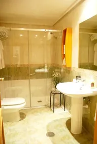 Apartamentos Turisticos ARCH - Image 3