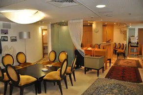 Hosteeva Marina Luxury Suite - Image 3