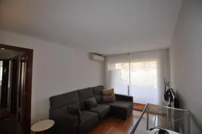 Apartment Free Parking Near Barcelona - Image 4