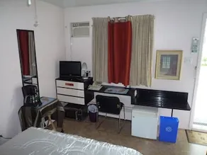 Motel Tracy - Image 4