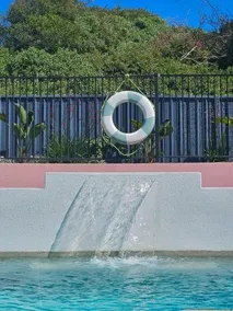 The Surfers Beach House - Image 2