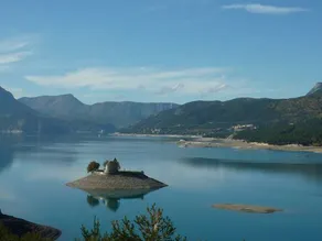 Beautiful Lake View Chalet in Saint-apollinaire - Image 3