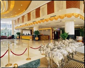 Holiday Inn Triumphal - Image 2