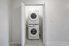 Awesome 2 BR Residence Close to Miami Beach 3 - Image 4